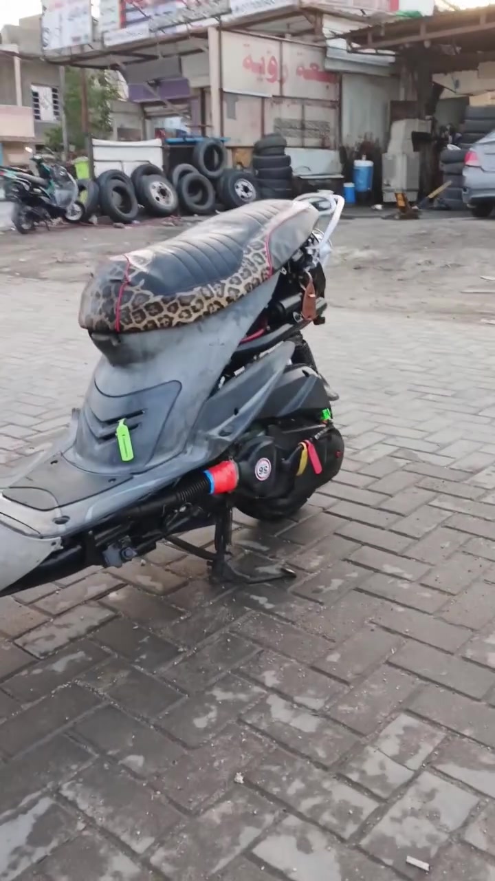 سلام عليكم شباب ماكس قجمه للبيع بوشه ٥٥ دراجع شلعه ومعدل دراجه اتخبل نكره سلف  مكينته خرسه دراجه جاهزه
 سعر ٥٢٥ بيه مجال حگ جيه  عنواني بصره ٥ميل ***********

