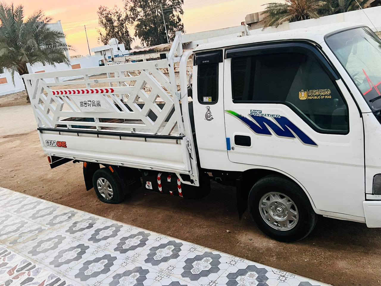 سلام عليكم كيه فونتيره موديل 99 سنويه 27 رقم جديد نكليزي سياره مكفوله من محرك وكير وكسل وصدر وكهربائيات شغاله وقماره بلاديه وتخم تاير سياره كلش حلوه مال جناي سعر 52 وبيه مجال مكاني خالديه رقم الهاتف *********** يالله
