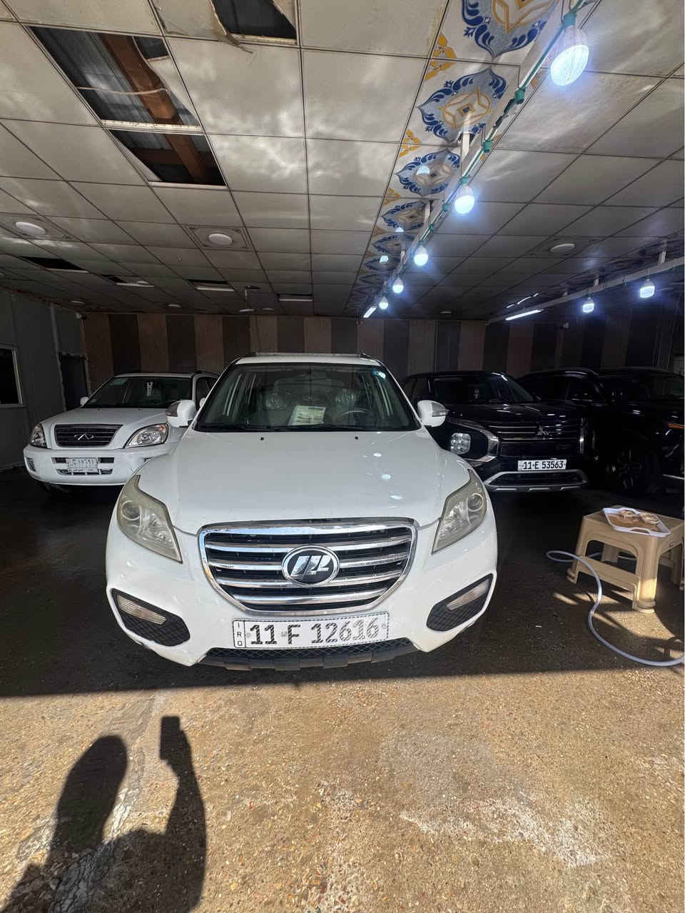 ليفان موديل ١٦ محرك ٢٠٠٠ كير عادي السياره كلها كفاله او ع وضع الشركه ما عدا الباب الخلفي ربعه صبغ مكينه كير صدر تبريد تخم تاير كله جديد سعرها ٦٥ 
*********** بغداد, العراق
