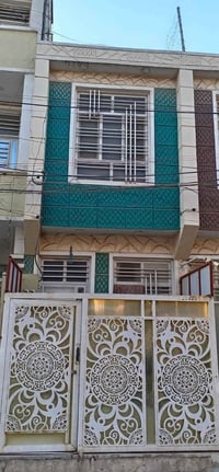 مشتمل للبيع حديث  الصليخ الجهة المقابلة لماركت تفاحة  المساحة ٤٥ م  ال...