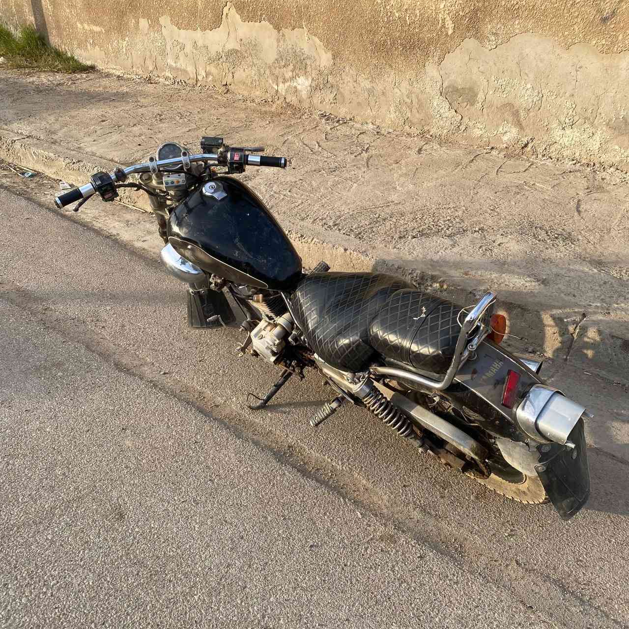 للبيع دراجه هارلي يوماها
سرعه 140
بيه مكينه ستوته 200cc
مكينه صافيه بس بيه تفيلس
دبلات شغاله تايرات نضاف
بريك خلفي شغال شغاله سلف
باقي تفاصيل خاص
مكاني بغداد الشعب بوب شام
سعر 300 وبيه مجال
شراي اتصل او متواجد خاص وبيك خير ودلل *********** 
رحمة لوالديك اذا مو شراي لا تعبني وضل بس تعامل ومتجي لين تسمع مني كلام مو حلو
