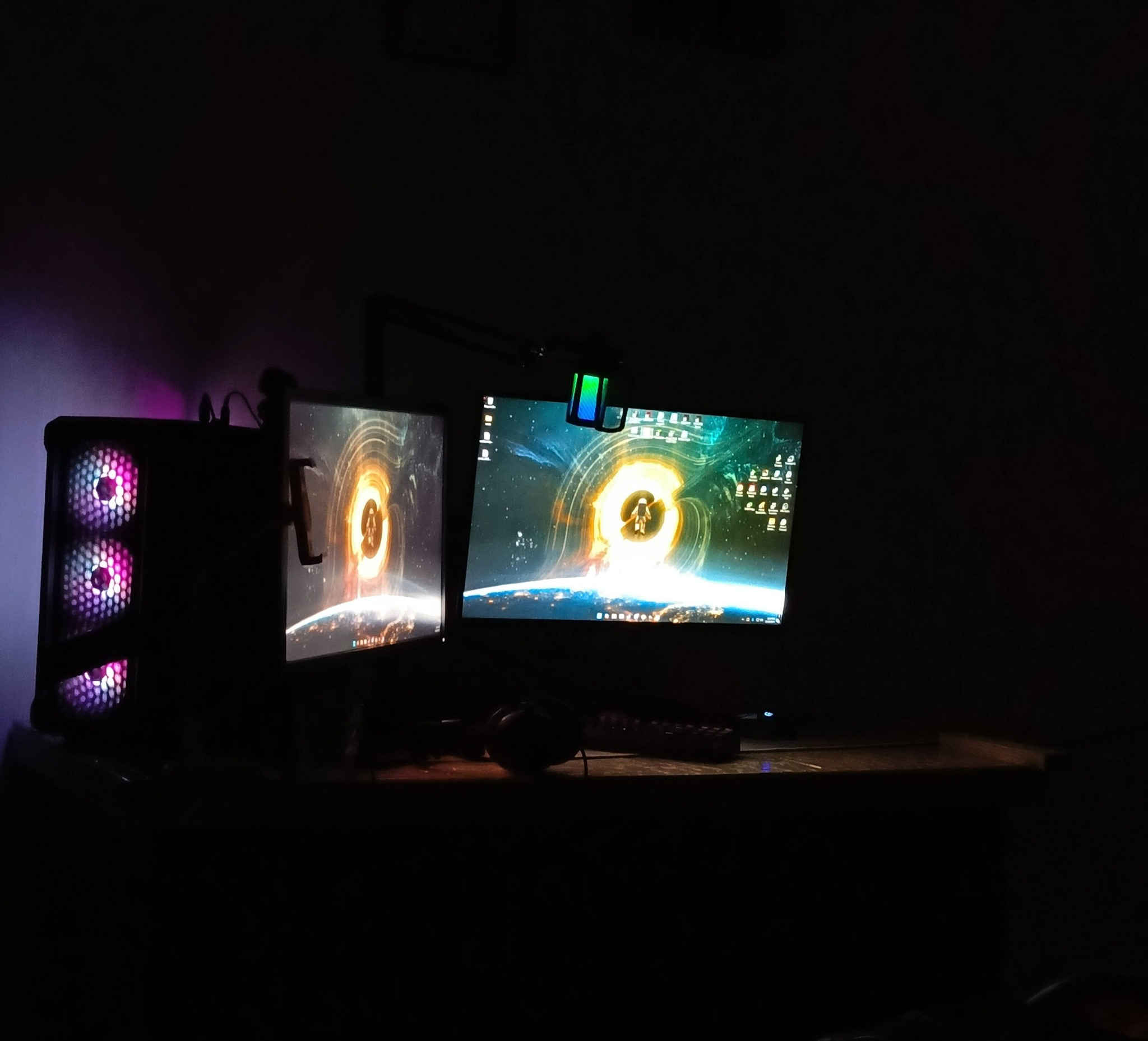 ا
السلام عليكم 
شباب PC
استعمل قليل و نضيفة ب نسبة 90%
مابيها اي مشاكل 
السعر مليون و 200
فقط البي سي 
أما إذا الست اب كامل تكدر تتفضل بالخاص و افهمك ع كلشي


**إذا كنت صاحب هذا الإعلان وتريد حذفه لأي سبب، رجاءا أرسل رسالة إلى الدعم الفني**