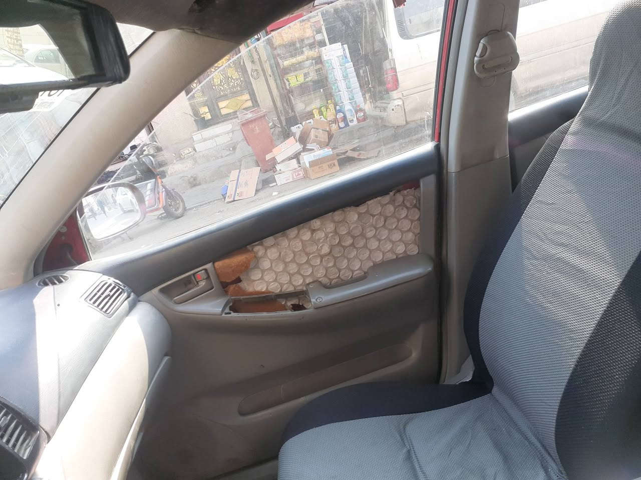 كورلا بيكاتشو ٢٠٠١ للبيع او مراوس رقم كربلاء  مكان السياره بصره *********** اريدهه ٣٩ ورقه  ٠٧٧٠
