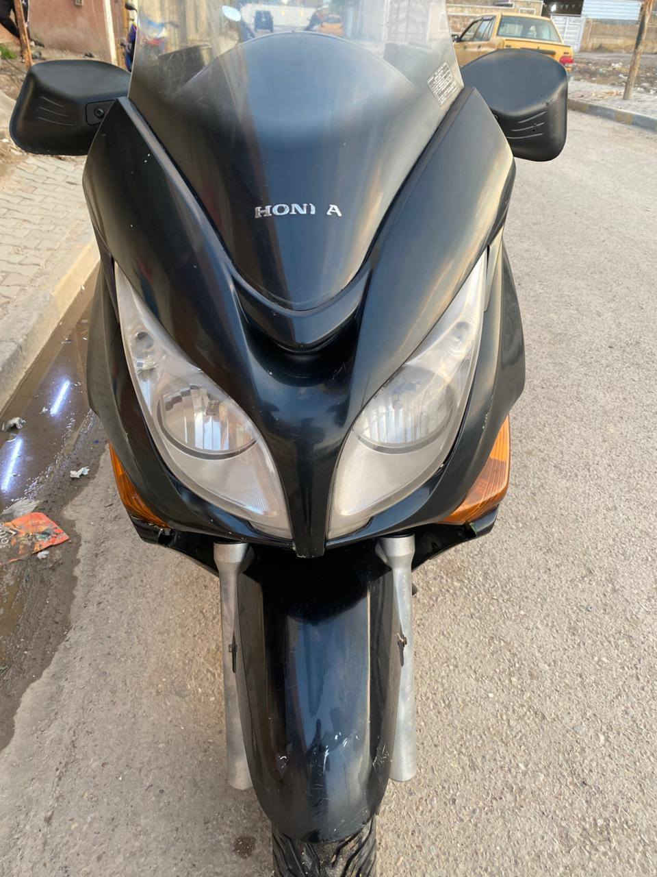 السلام عليكم للبيع او المراوسه باصغر  معه فرق
سلفر ونج جي تي 400cc
الدراجي كلشي بيها شغال  بدون اي نقص 
تركشن مود شغال 
تدفه يدات شغال 
لاتات زنون اصليه 
مكينه ناعمه مكفوله من التبخير ولتنقيص ولنضوح 
السعر ١٤٥٠ الف وبيها مجال بسيط 
المكان الشعب قرب سما بغداد ***********
