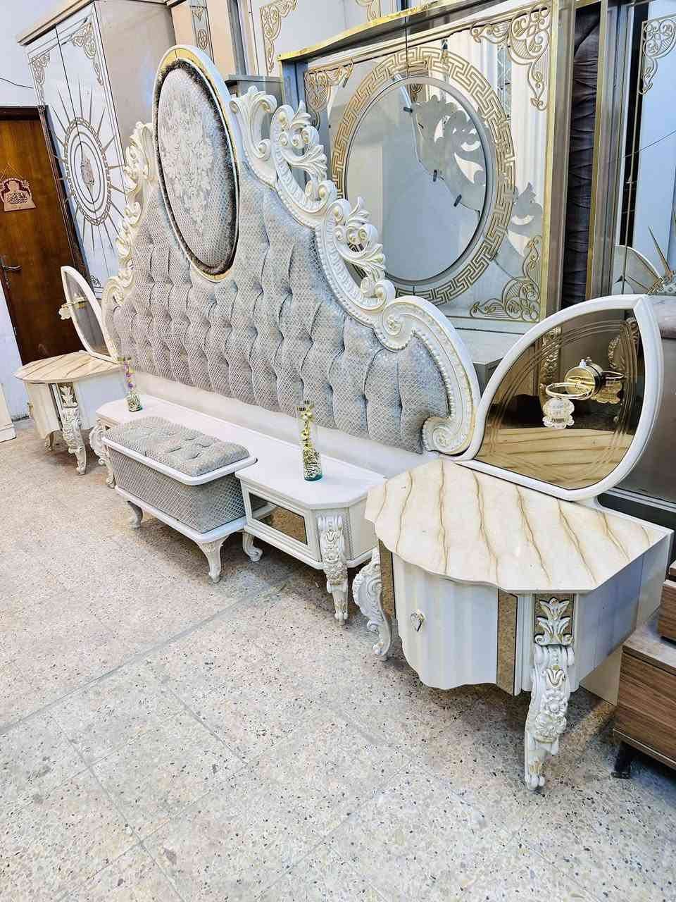 غرفة نوم تركي كلاسك  درجه أولى استخدام قليل
صطح مرمر+ خشب ثقيل 
ميز تواليت 🦋
قماش وتر بروف +جعب الغزال 
اناره شغاله 💡💡+ برغي وجوي حديد سكك هايدروليك + نرماده هايدروليك + جام برونزي 
تتكون من 9 قطع 
سعر الجديد 27 ورقه 
سعر الحالي مليون 450 الف 
تشمل توصيل والشد داخل بغداد مجاناً


**إذا كنت صاحب هذا الإعلان وتريد حذفه لأي سبب، رجاءا أرسل رسالة إلى الدعم الفني**