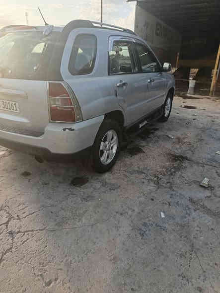 سبورتج 2009 خليجي محرك 2000 دوش  رقم بغداد ( الجديد) بيها شبر صبغ بالجاملغ الخلفي والباقي مكفول لا صبغ ولا تبديل سويجات عدد ٢ فتحة سلايد روف  داخل صاج حساسات خلفية  اربعة دسك السيارة جاهزة مابيها نقص انضف من الصور
السعر 110 وبيها مجال 
المكان بغداد / حي الجهاد - المكاسب
رقم الهاتف / ***********
