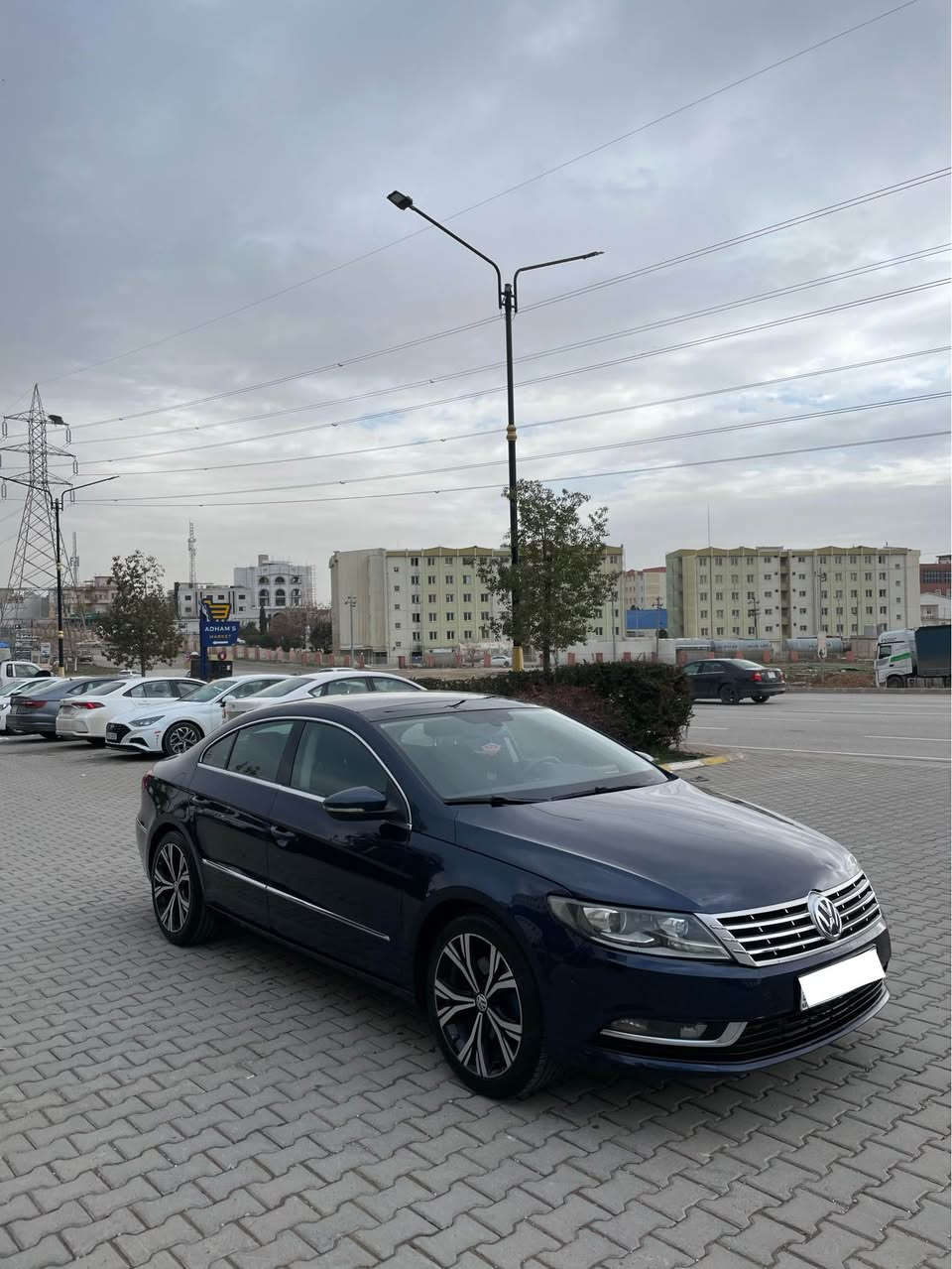 ڤۆکس ڤاگن پاسات سی سی ٢٠١٢
مەکینە نەکراوە بە شەرتی گێڕ و مەکینە سەرف و بوخار و ڕۆن کەم کردن 
٧ گێڕ  DSG
مواسەفات 
پانۆرامە 
لایت بەرز و نزم 
Auto hold 
Auto park
برێک بەسمە 
٤ تایەو ویلی تازەی لە ژێرە 
هەزەی تازەیە سەنەوی تازەیە بە شەرتی تەحویل و خرامە 
شوێن سلێمانی 
*********** السليمانية, العراق
