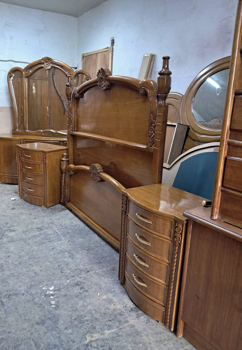 يعلن معرض الموسوي عن وجود غرفه نوم مستعمله نظافته فول 100موديل مدرج داخل وخارج صاج ضهر جرجوبه نقش زان مصري نوع الثقيل غرفه ولا غلطه اي استفسار خاص او الاتصال ***********
***********واتساب يوجد توصيل لكافه المحافضات
