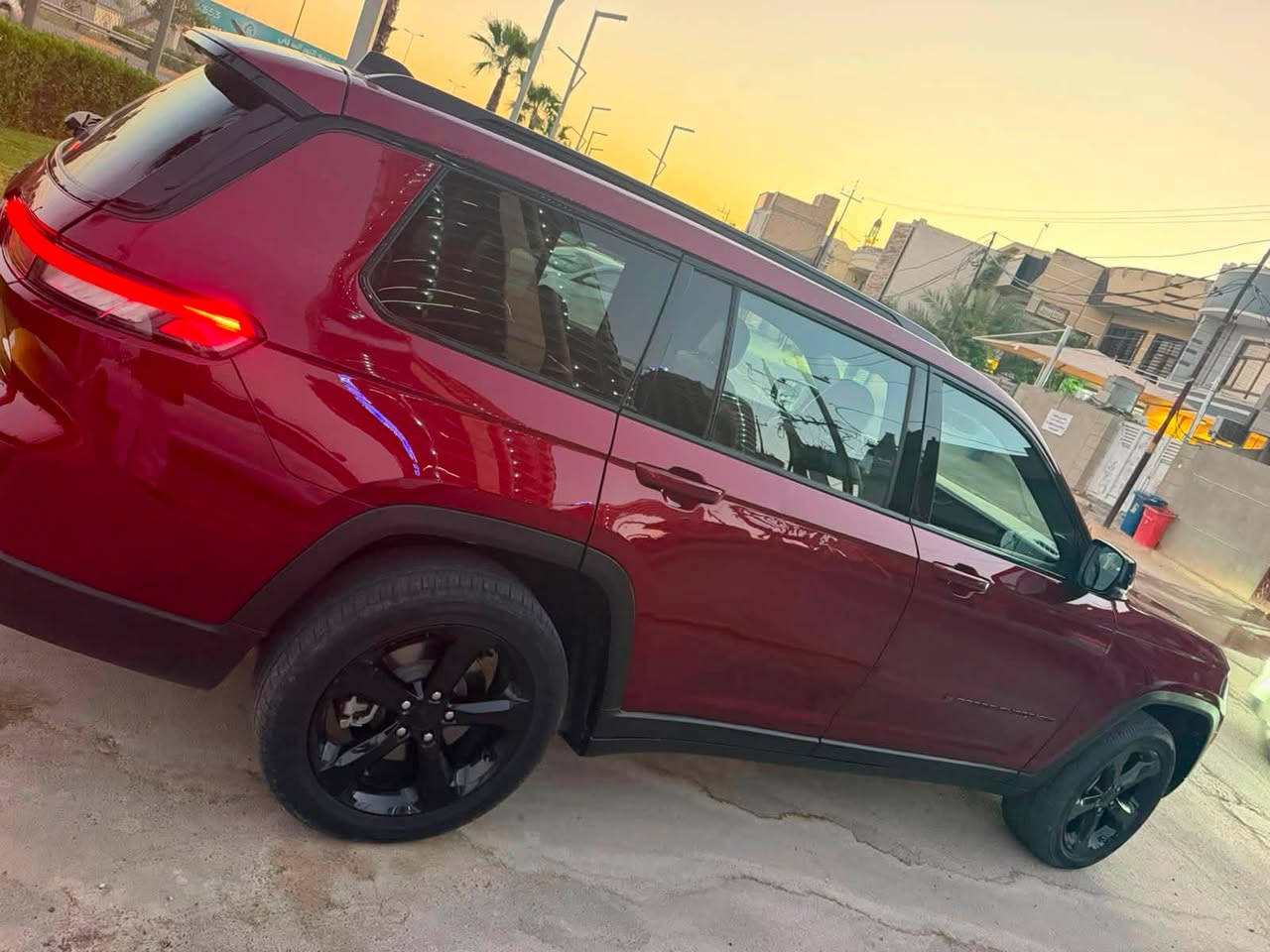 🚙 للبيع | جيب جراند شيروكي Limited

📍 الموقع: بغداد – الكرخ

✅ وارد أمريكي.
✅ حادث سابق: 4 قطع صبغ فقط.
✅ ماشية 20 ألف كم فقط.
✅ 7 راكب.
✅ فول مواصفات عدا البانوراما.
✅ فتحة سقف.
✅ كشنات جلد كهربائية.
✅ بصمة وتشغيل ذكي.
✅ شاشة كبيرة وتحكمات كاملة.
✅ داخلية جلد ومخمل بحالة الوكالة.
✅ السيارة بحالة ممتازة، بدون أي نقص، وجاهزة للاستخدام.
✅ باقي مواصفات الـ Limited المعروفة.

💰 السعر: 265 ورقة قابل للتفاوض للجادين.

📍 الموقع: بغداد – الكرخ.

📞 للتواصل: ***********

.
