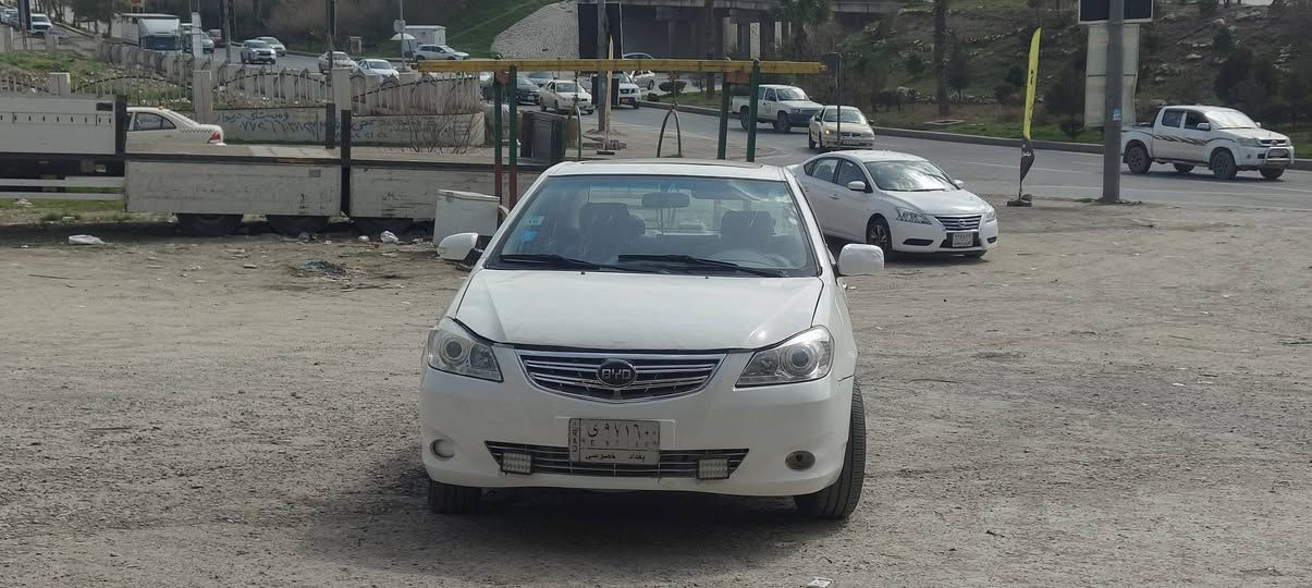 BYDg3 model 2013
ژ.م ***********یان***********
شوێن سلێمانی نرخی ٣٥گەڵا
گێڕو مەکینەی بیلادە مەکینە کرۆلا بەشەرت
دەعم و لێدراوی نییە 
تاغم پێشی تندوو تۆڵە
سەنەوی جنوبە بەشەرت حاسیبە
کارەبای بەشەرت
چوار تایەی تازەی لەژێردایە السليمانية, العراق
