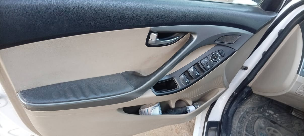 سلام عليكم
النترا ١٤ خليجي
اشاير بالمري
فتحه سقف
مري شفط سبايدر 
شاشه
 كامره دواره
ثلاث انضمه قياده
تبريد ثلج
تدفئه
سياره مناقصهه كلشي جاهزه
فول عدا البصمه
عنوان كاظميه. قريب جسر الدوار
السعر ١٢٠ ***********  السونار ناشره
