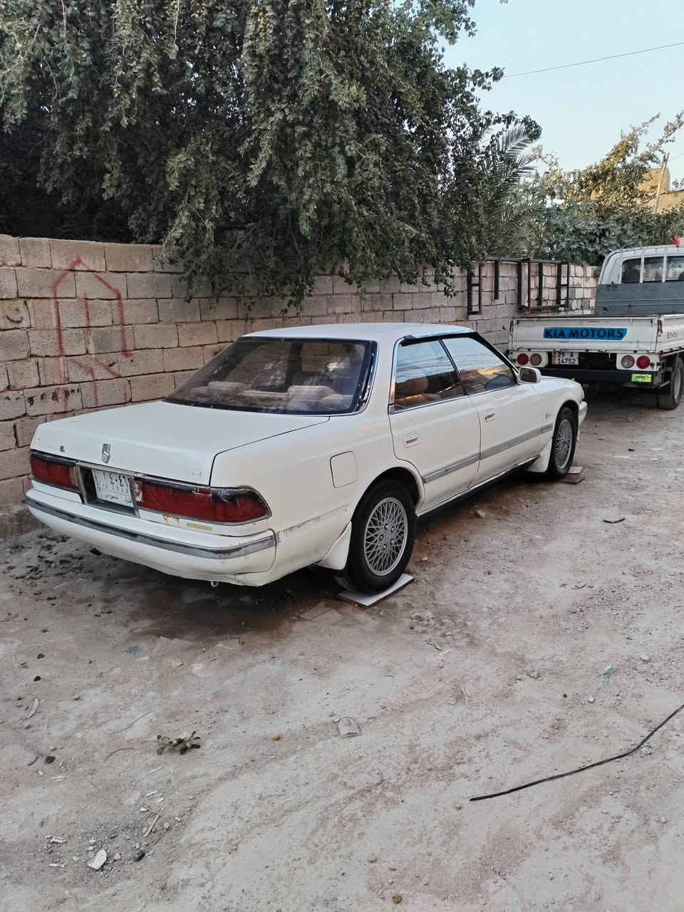 السلام عليكم مارك للبيع موديل 92 رقم نجف سنويه ساقطه محرك ونجي ناعم كلش حلو بس بي بدايه بخار جير كلش حلو لا بيقص ولا عيب شرعي ولا نقل جثه ولا ضربه السياره شوفت عينك تخم تاير جدد حداديه 100% كهرباته كلها شغاله والسياره شوفت عينك والعنوان نجف شارع المطار والسعر خاص هذا رقمي***********
