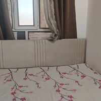 غرفه تركيه • نظيفه • مع فرشه