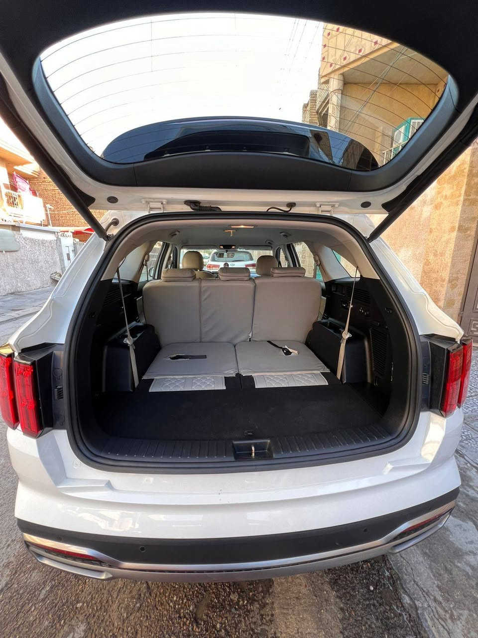 كيا سورنتوا موديل ٢٢ خليجي فول مواصفات عدا البانوراما
رقم بغداد
محرك٣٥٠٠
٧ راكب
بيه رصعه بلباب الخلفي مسحبوبه bdr
ورصعتين بلجنطه على وضعه باقيه
حي المواصلات
***********
سعر ٢٨٥
