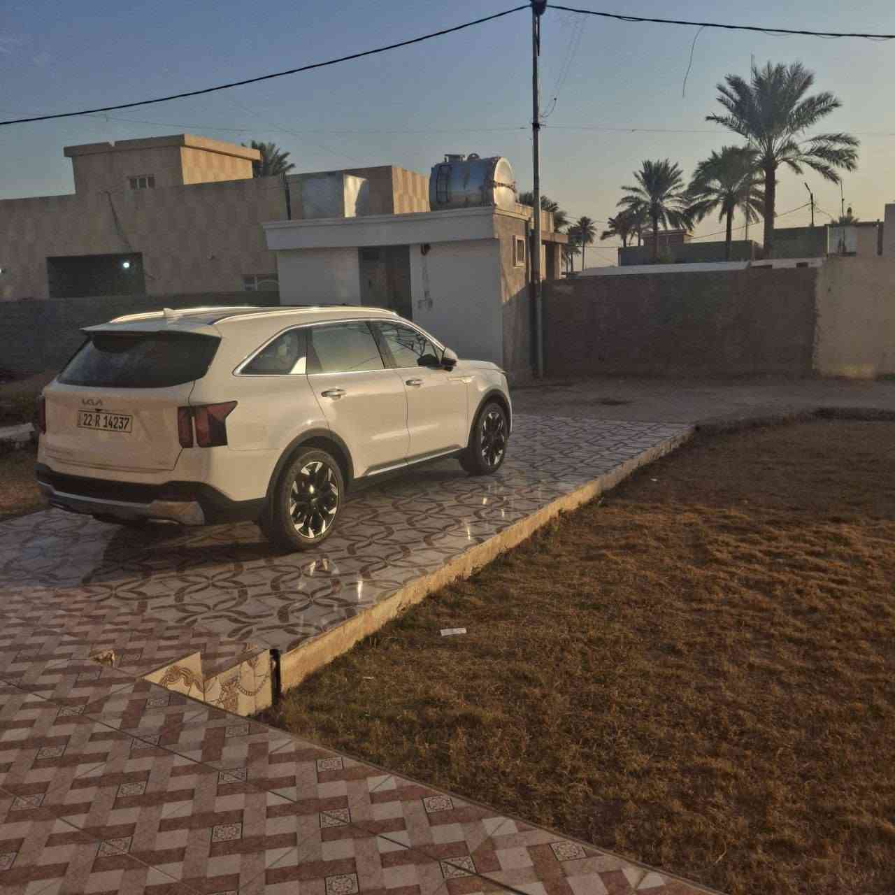 سورنتو للبيع موديل 25 ماشيه 8000 مكفوله على وضع الشركه فول مواصفات ويل 19 v6 رقم اربيل ***********
