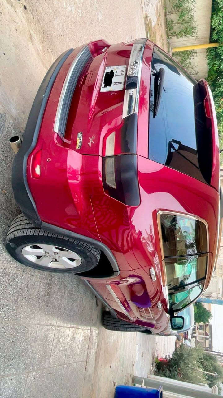 جيب لاريدو 2012 امريكي كلين تايتل مكفوله من الصبغ محرك وكير خير من الله سياره مرتبه سعر 145وبيها مجال بسيط الرقم ***********
