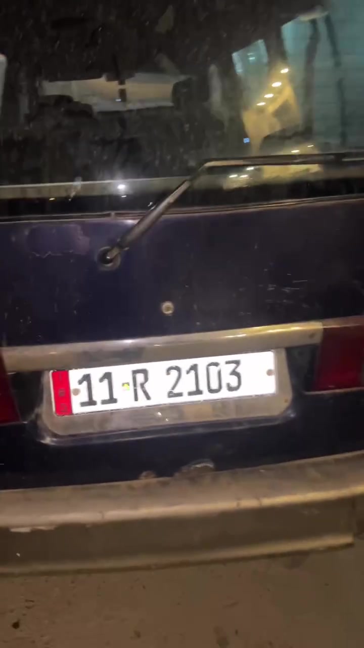 بريجو 95  سياره سنويه عضم عاج ورقم إنكليزي اصولي وبسمي شخصا ومصفر هيّئا وغرامات سنويته لحد 2030 أجره وليس حمل السياره بيه مكينه خير من الله وبيه كير خير من الله 2700 المكينه السياره عايزه ترتيبات عله حطته أبيعه السعر 28 غير قابل للنقاش 
*********** اتصال بيه الي تفيده يتصل مكانه بغداد الغزاليه
