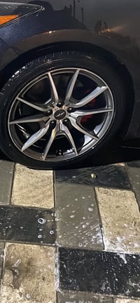 تخم ويل جينيسز حجم ١٩ نظيف مع تخم تاير للبيع  بدون عواج ولا تصليح   سع...