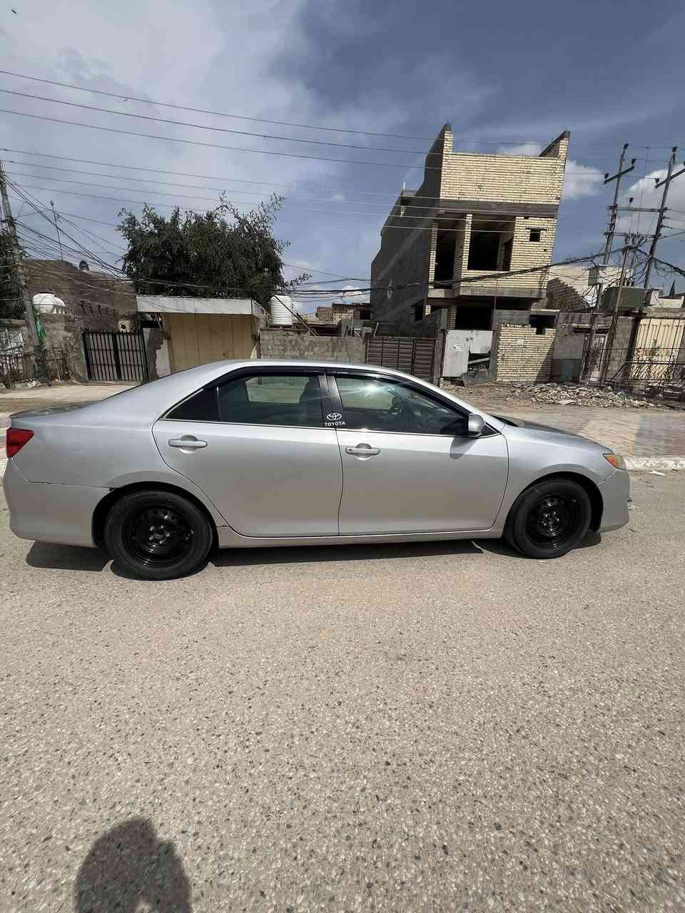 سلام عليكم كامري أمريكيً للبيع
موديل ١٤ 

بيها ٣ قطع صبغ جاملغات الخلف حادث امريكيا أو جاملغ  أمام صوب ايسر صبغ نفسه مصلح
كير محرك جديد تبريد ثلج
تخم تاير جديد
سياره جاهزه من كلشي

مكان سياره كربلاء
عارضها ١٢٨ ورقه 
رقم تلفون ***********
تحياتي للجميع فقط اتصال مامتواجد
 عالفيس فقط عل خط
