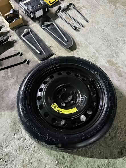 سلام هليكم 
منفاخ ياباني اصلي اخر ٣ قطع ٢٥ الف الواحد 
جك كبير ١٥ 
جك وصط ١٣ 
جك سيارات الصالون ١٠ 
كامره داش كام اصليه ٣٥ 
ويل سبانه ٥ 
مكاني بغداد مشتل يوجد توصيل 🚚🚚🚚
ملاحضه متواجد من الساعه ٥ العصر الى ١٢ بليل بلبيت مو محل 
وغراضي كله اصليه ول فحص ماعدي تجاري 
*********** بارق
