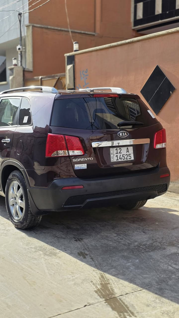 السلام عليكم سورنتو للبيع موديل2012 سياره امريكي كلين بدون ضرر وبدن صبغ كابو بانزين سياره ابأسمي تحويل ثاني يوم مكينه السياره6V 3500 طخم تاير جديد المواصفات نص فول تبريد قطعتين مكان السياره موصل الايسر السعر المطلوب 160$ وبي مجال رقم الموبايل ‭0773 967 3401‬
