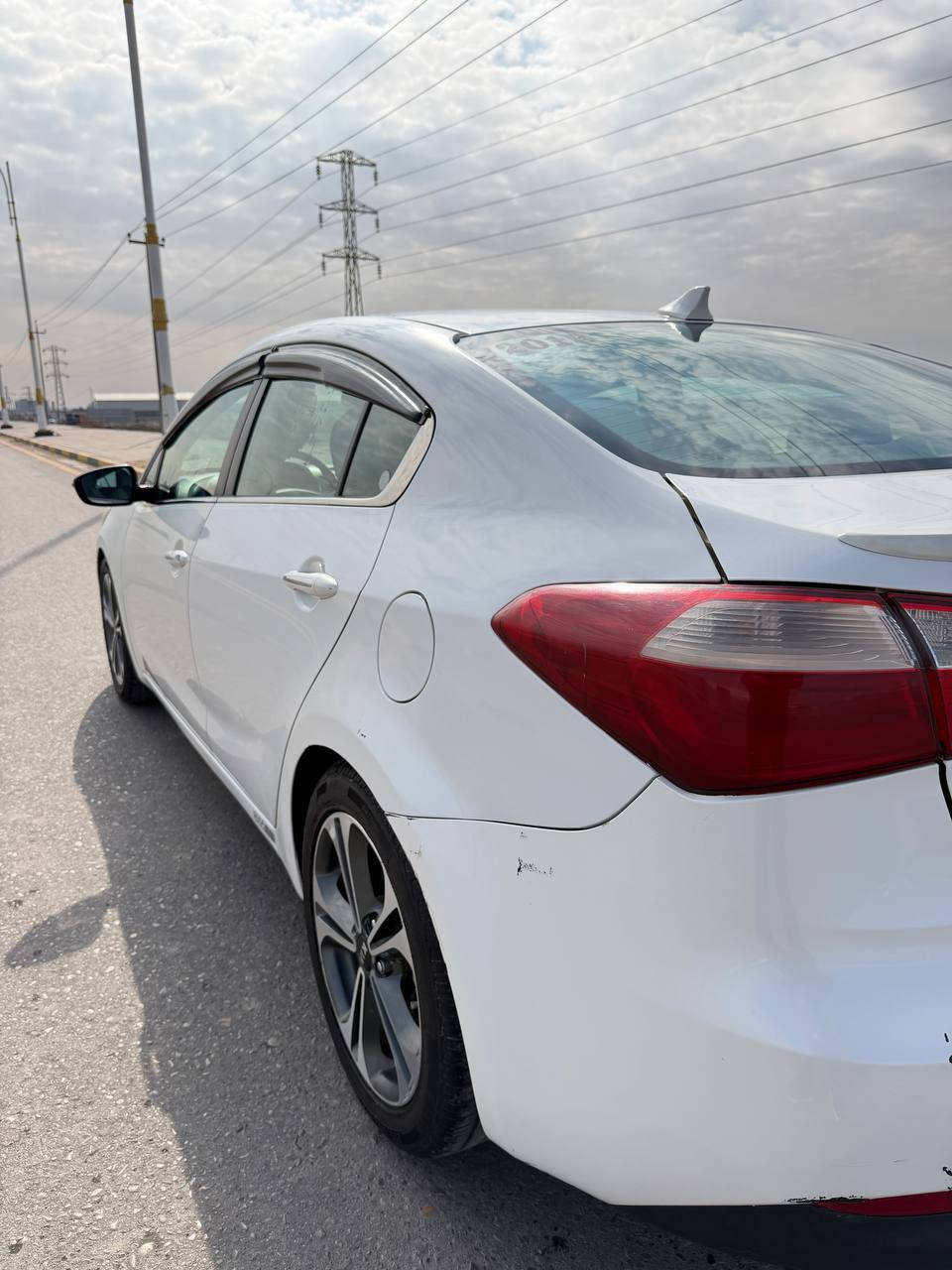 كيا فورتي موديل 2016 تشغيل بصمة نظام ترحيب مراية جانبية شفط تدفئة بالكشنات تحكم كامل بالستيرن تبريد قطعتين وارد كندي حادثها بنيد مبدل اريباكات سليمة فيها صبغ الچاملغات والابواب الأمامية السعر ١٠٨ وبيها مجال قليل السيارة بالسماوة.
للتواصل ***********
