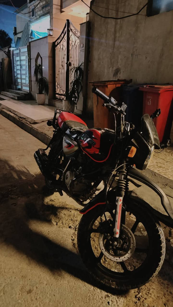 سلام عليكوم بوكسر2023 جبلي فهX الدراجه كفاله عامه استخدم شخصي اوراق اصولي ابوجهك اترقم بيه نقوصات كلش بسيطه من اتخابر اكلك بيهن الدراجه لا تنقيص ولا تبخير ولا نضوح مكاني بغداد البياع  السعر 1150وبيه مجال لطيبين الاستفسار***********
