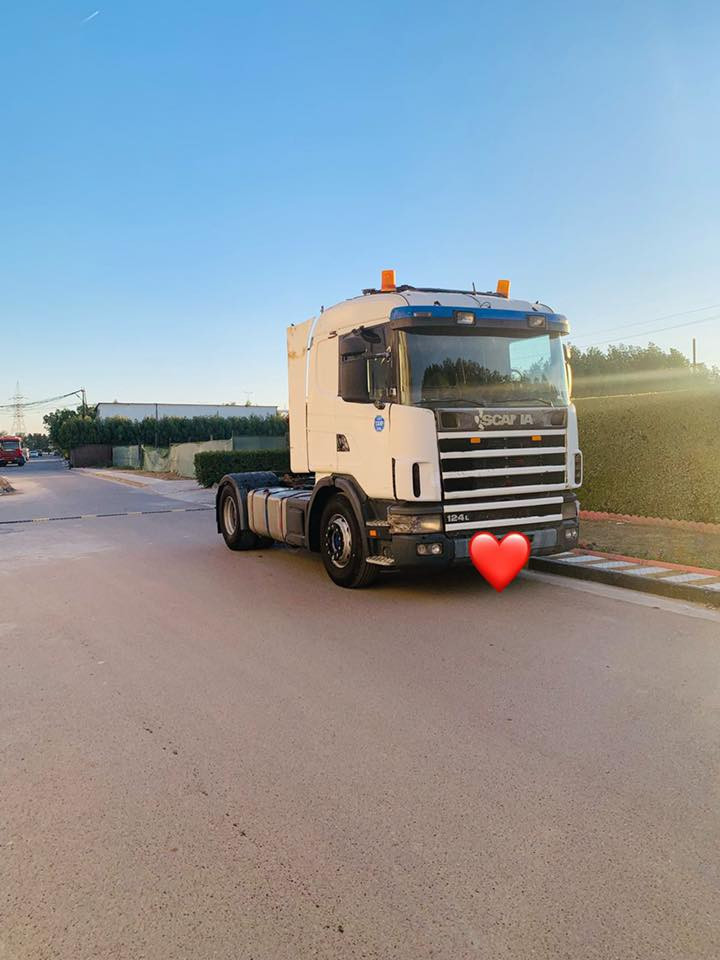 سكانيه للبيع كير مكينه شاصي مكفول مكاني بغداد ***********١
