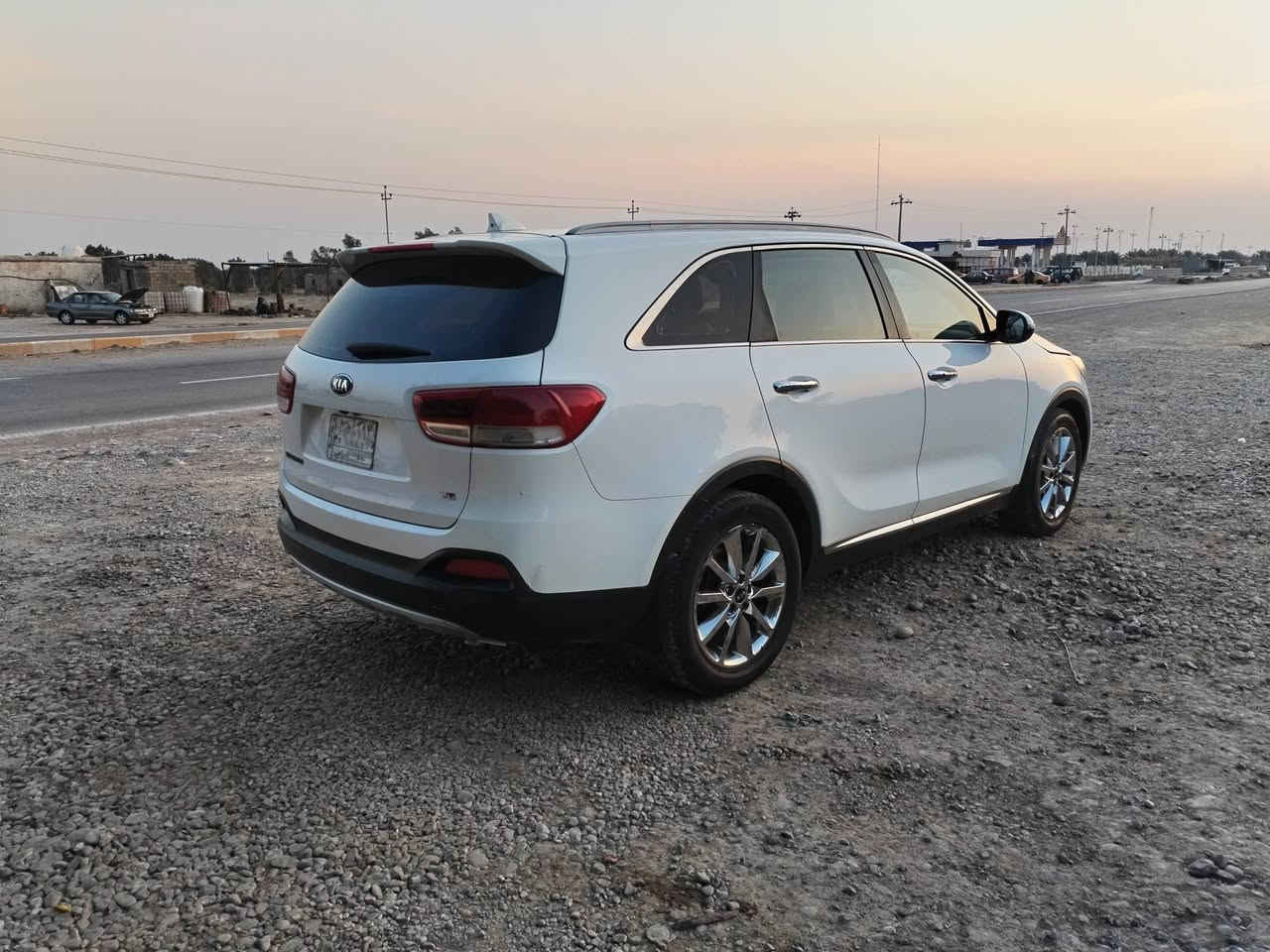 السلام عليكم 
سورنتو خليجي للبيع 
موديل 2015 فول مواصفات 
السعر : 190 $ وبي مجال 
العنوان: بابل الشوملي. ( ***********)
