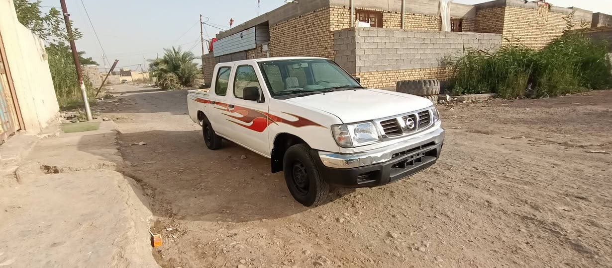 نيسان موديل ٢٠٠٣ للبيع مال مزاد سيارة مكفولة شاصي وكير ومحرك حداديه جديده باتري جديد مصبوغة عام 
سعرها ٥٢ ذي قار قضاء الرفاعي اتصل على الرقم *********** الرفاعي, ذي قار
