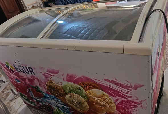 السلام عليكم
مجمده للبيع شرط الشغل والثلج نظيفه
السعر 220 المكان سوق الشيوخ
اتصل وتدلل (***********)
