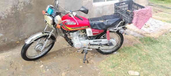 سلام عليكم ورحمة الله وبركاتة. دراجة تايكر موديل ٢٠٢٠ شركة سونك أوراق استنساخ السعر ٥٠٠ الف رقم الجوال ***********
