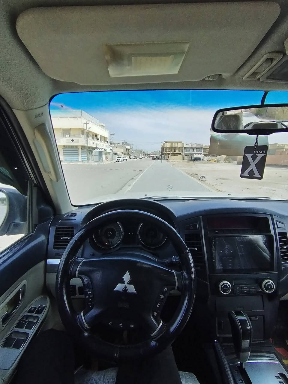 سلام عليكم باجيرو 2010حبتور فول موصفات السياره مكفوله كفاله عامه ماعده بارد قليل بجاملغ الخلفي السياره حلوه وجديده وجاهزه من كلشي رقم بغدا تحويل ثاني يوم مكانه كوت الخاجيه شارع 30 باقي التفاصيل ***********
