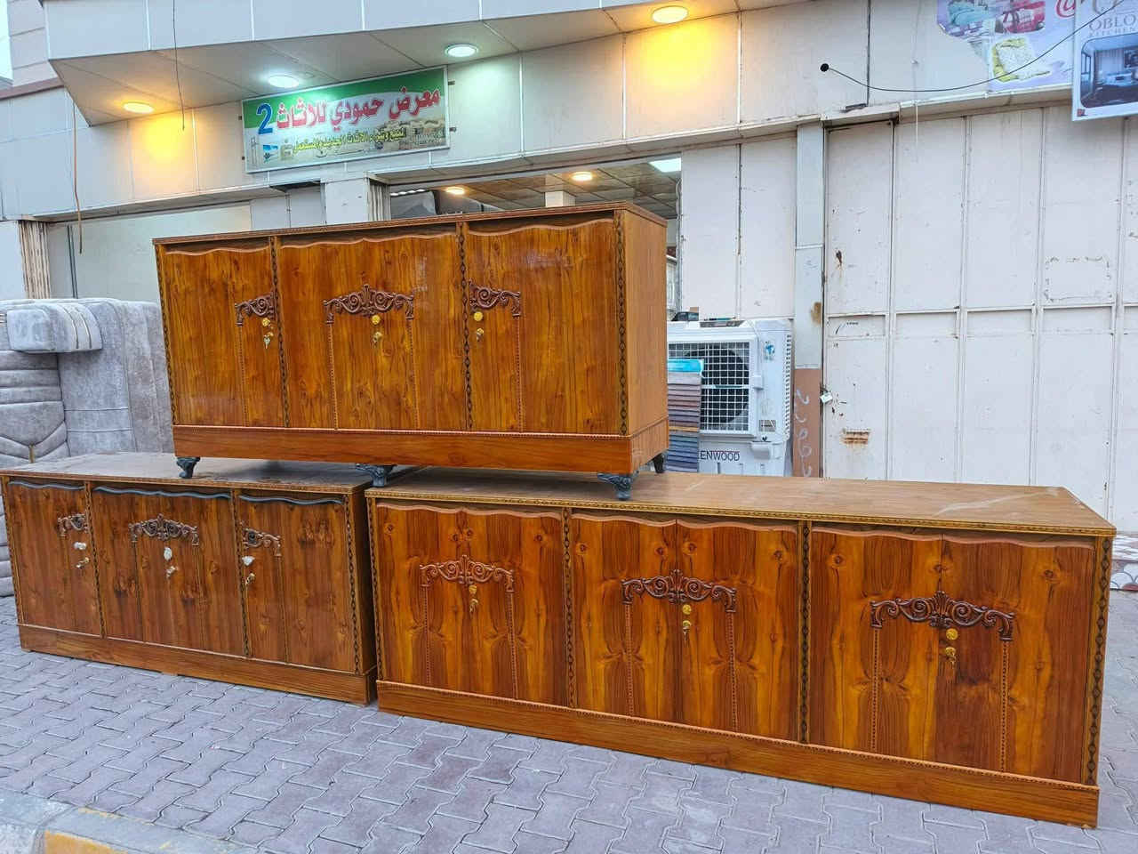 #معرض_حمودي_للاثاث
بوفيات مترين ونص صاج درجه اولى #معرض_حمودي_للاثاث 
 العنوان...... تكريت
 الزهور  خلف قاعه الشهيد ليث مقابل معهد الفنون الجميلة 
معرض حمودي
*********** اتصال او وتساب
*********** اتصال واتساب
سيد عطيه احمد سيد
