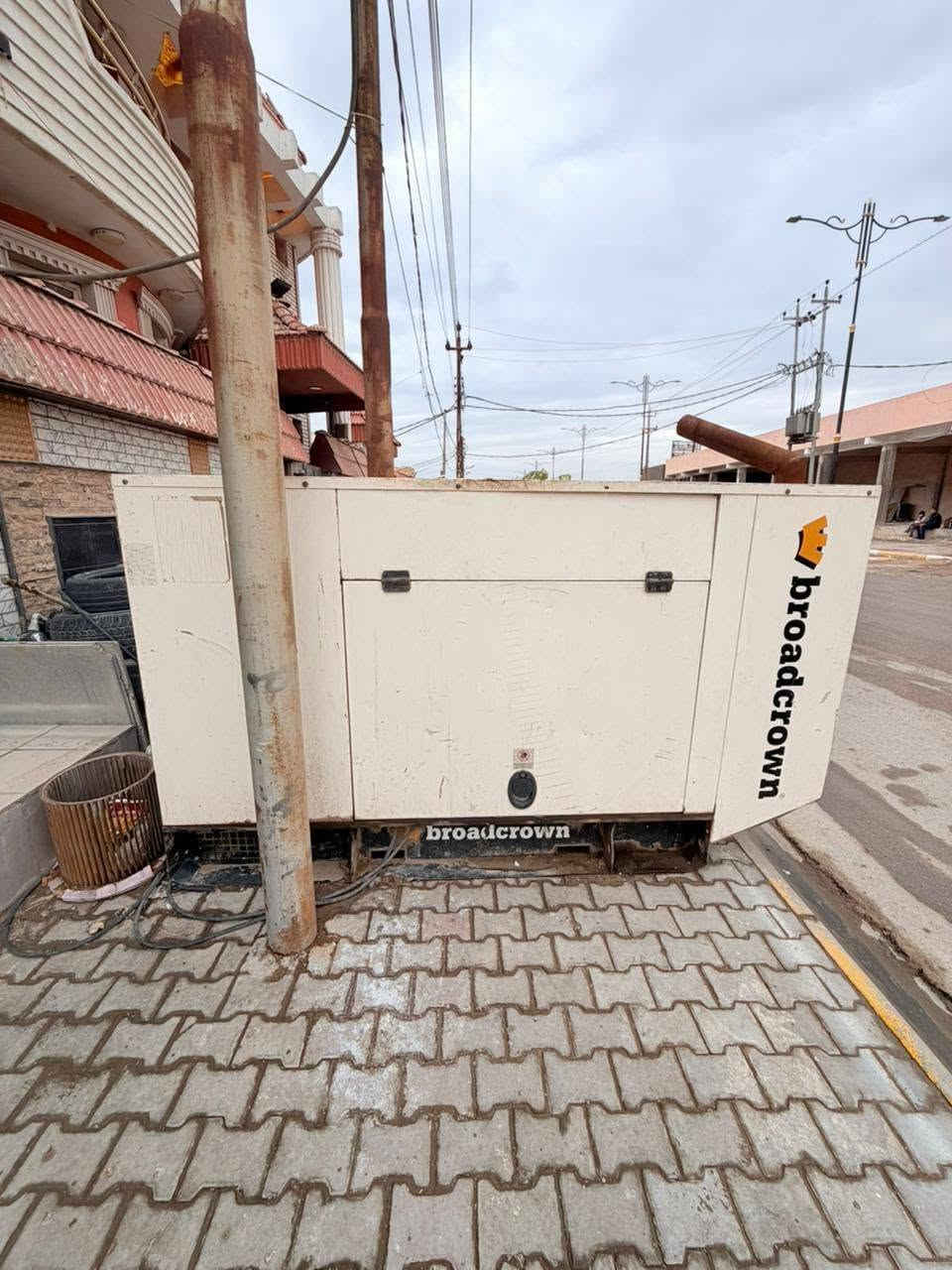 المولد
ياباني 125 kv   للبيع السعر 120 ورقه وبيها مجال لشراي
كاتم 100‎%‎100 
اقتصادي المكينه المرغوبه 
شاشة اعطال تعرض العطل كتابه وصوره 
مروحة طياره يسموها كل ماتصعد شعره الحماوه الريش يعرضن بحيث تضاعف عدد لفاتها 
نضام حمايه اي خلل تفصل 
3 أنظمة تشغيل يدوي وعن بعد وذاتي عكس الكهرباء
لتواصل ***********
