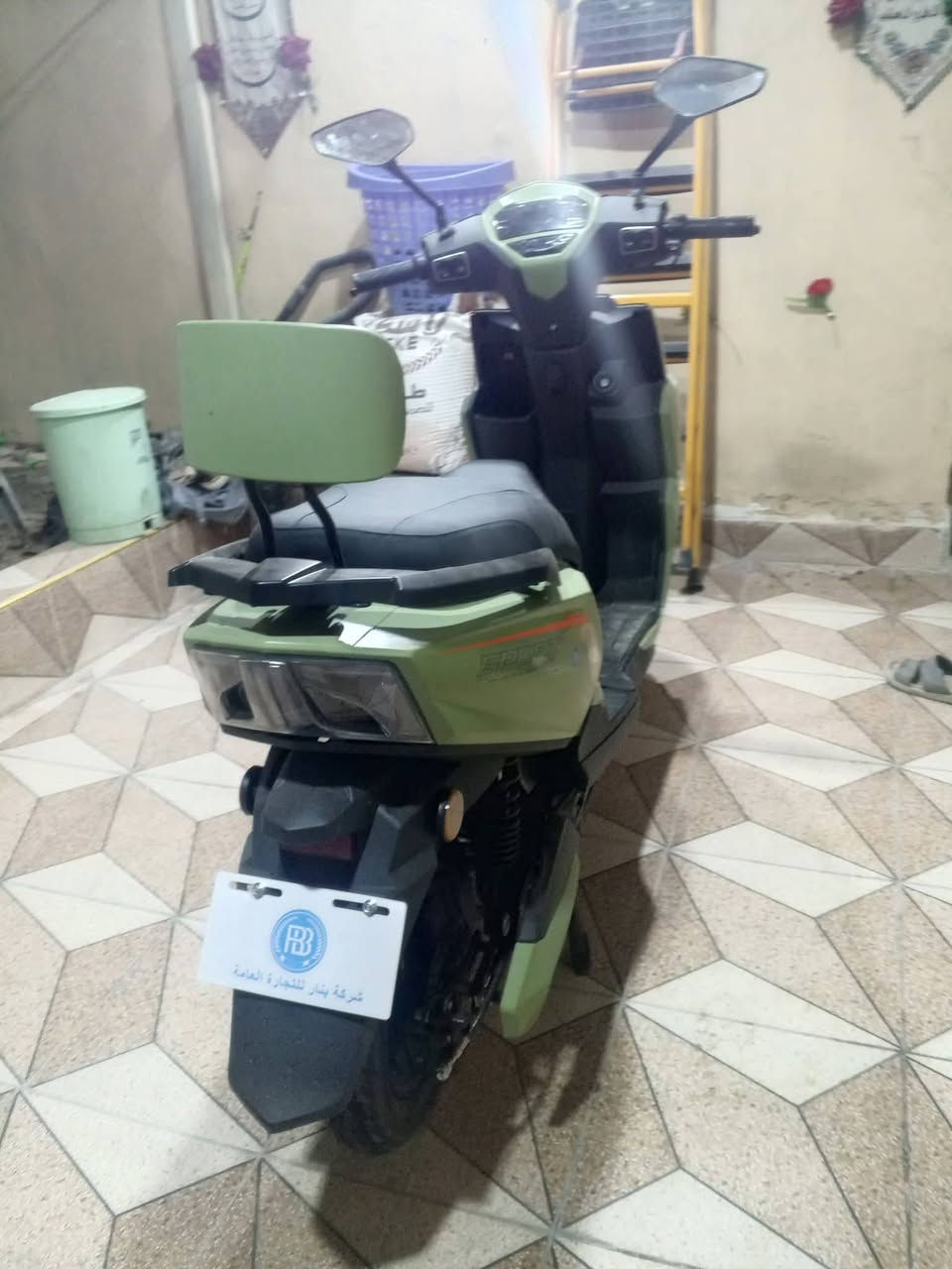 السلام عليكم 
دراجة شحن نوع سگنز للشحنة الوحدة تمشيك 55 كيلو 
سرعتها 90 نضيفة توها طالعة من المعرض مكاتبة موجودة الشراي يتصل ***********
