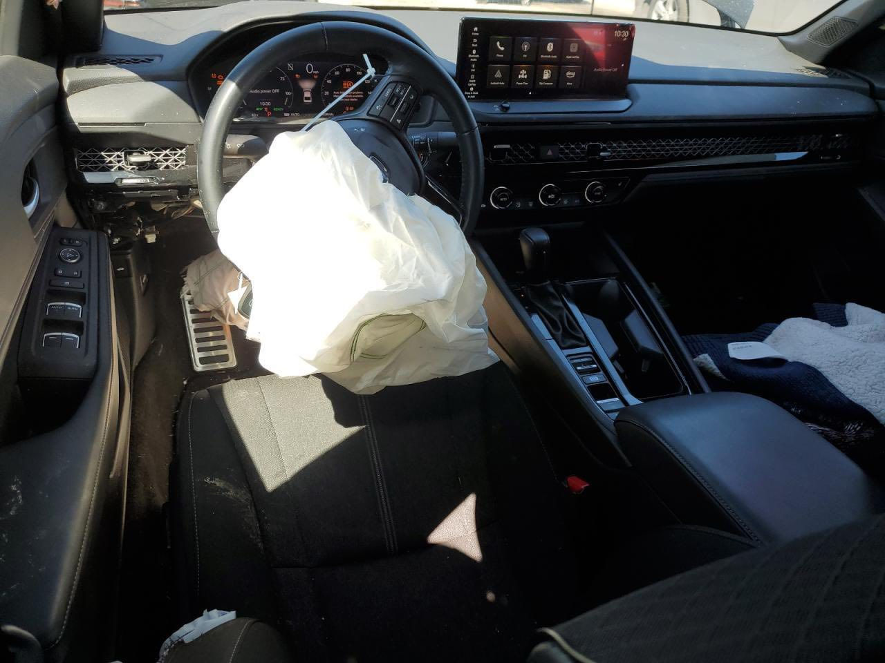 هوندا اكورد سبورت هايبرد
موديل ٢٠٢٥ 

بميناء ام قصر 

السيارة تشتغل

مواصفات السبورت المعروفة 

السعر ١٣٨ بيها مجال بسيط بدون كمرك وضريبة 

للاستفسار ***********
