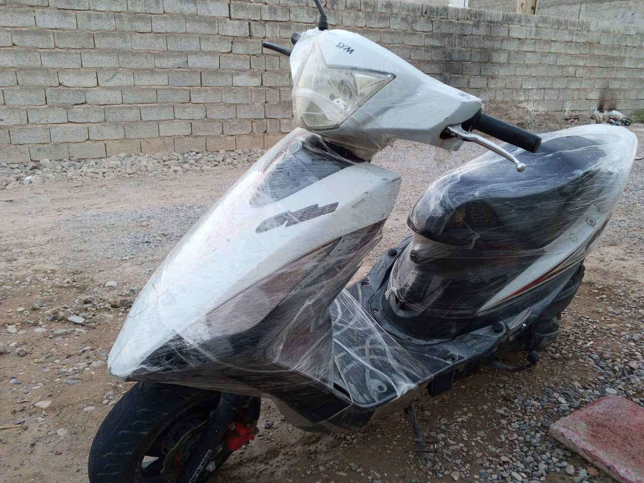 درجة ماكس للبيع كهربائيات كلهة شغالة سلف واحد تشتغل مستعجل على بيعتهة السعر ٣٠٠ قابل للتفاوض للاتصال ***********
