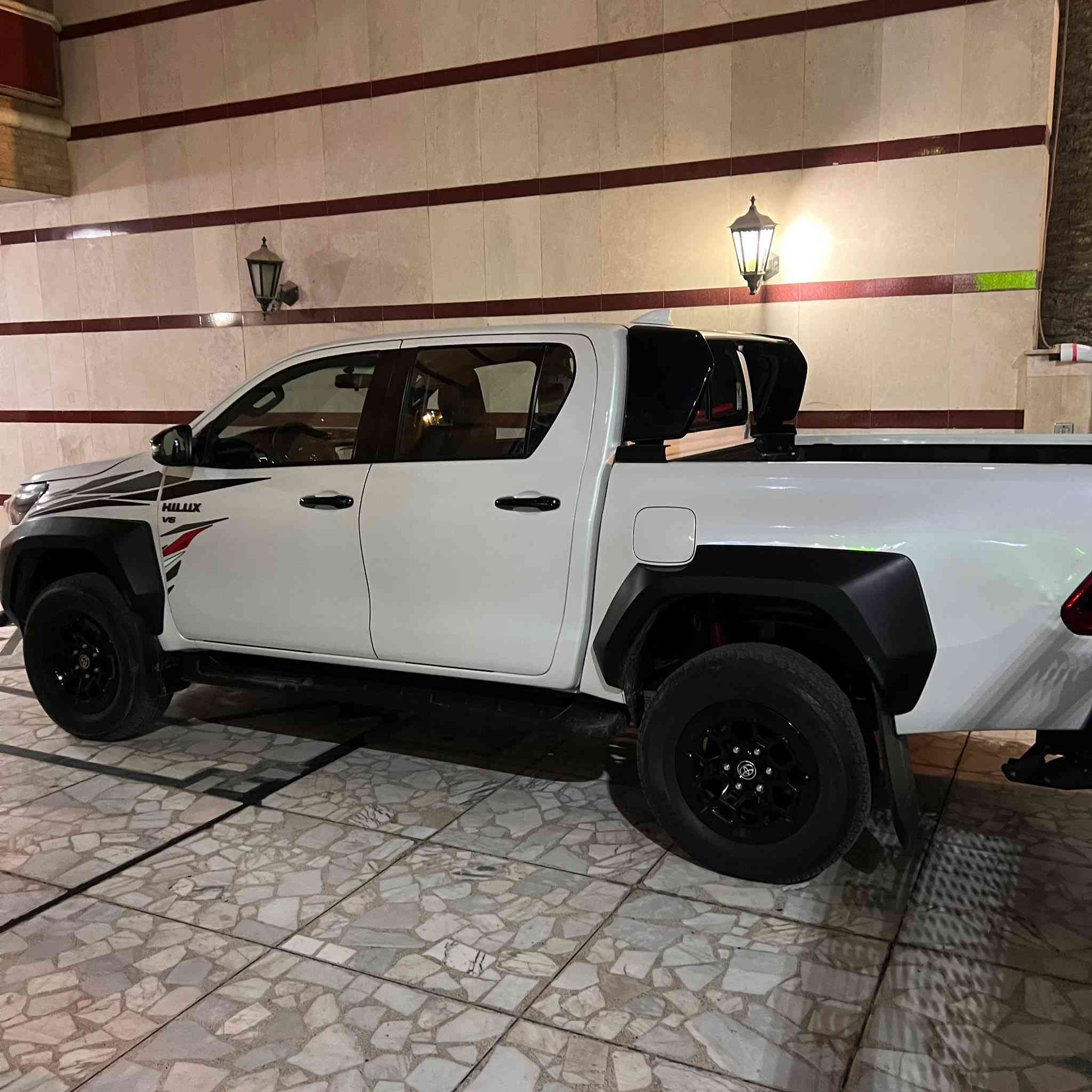 السلام عليكم
للبيع بيك اب GR
موديل 2024 وكاله ساز ضمان 
فول مواصفات ام الدرج البلادي
6 سلندر 
ماشية 50 الف حقيقي 
رقم بغداد تحويل مباشر 
مكفولة من صبغ بارد تبديل
السعر 410 
العنوان بغداد زيونة
***********
