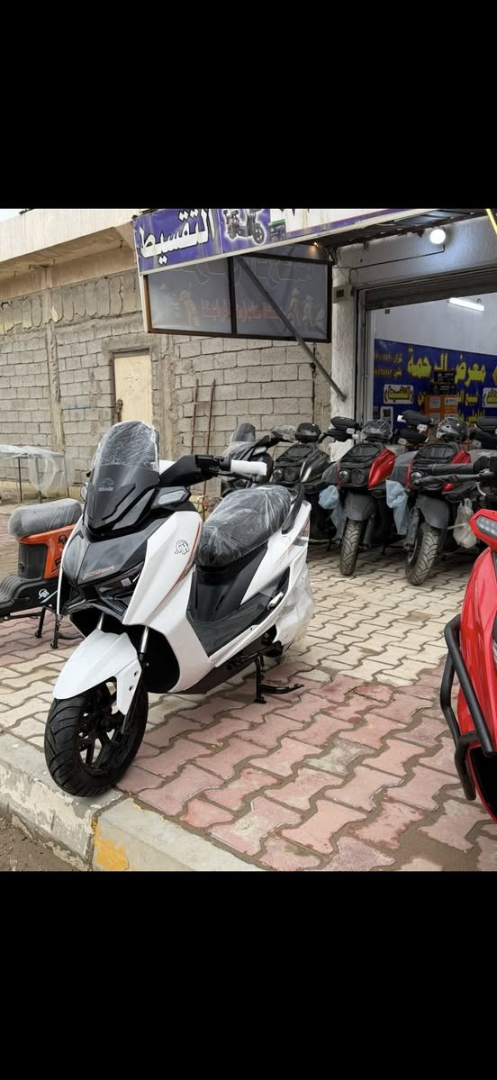 @إشارة
((يعلن معرض الرحمة للدراجات والبطاريات الشحن))

             
🔋وصلت الآن ماطور بانزين سترونك  2026 زيروا ✨🔋
إنتاج حديث 2026 
السعر 1250 الف 

مكينه 150

تحمل ممتاز للأحمال 💪
✅ عزم أقوى عند الانطلاق
✅ تحمل ممتاز للمشاوير الطويلة
✅ 
جودة تصنيع موثقة بفيديو رسمي من الشركة 🎥✔️
إذا تدور ماطور تعتمد عليها بالشغل اليومي أو الطوارئ
هاي هي الاختيار الصح ✅
📦 توصيل سريع
📍ديالى المقدادية حي المعلمين قرب جمعيه ابو عزوز 
التواصل واتساب ***********

