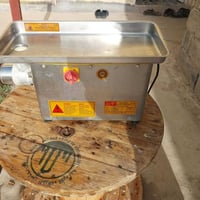 مثرامه تريده مال لحم ترهم تريده مال فلافل شغاله ونضيفه  07814626436 بي...