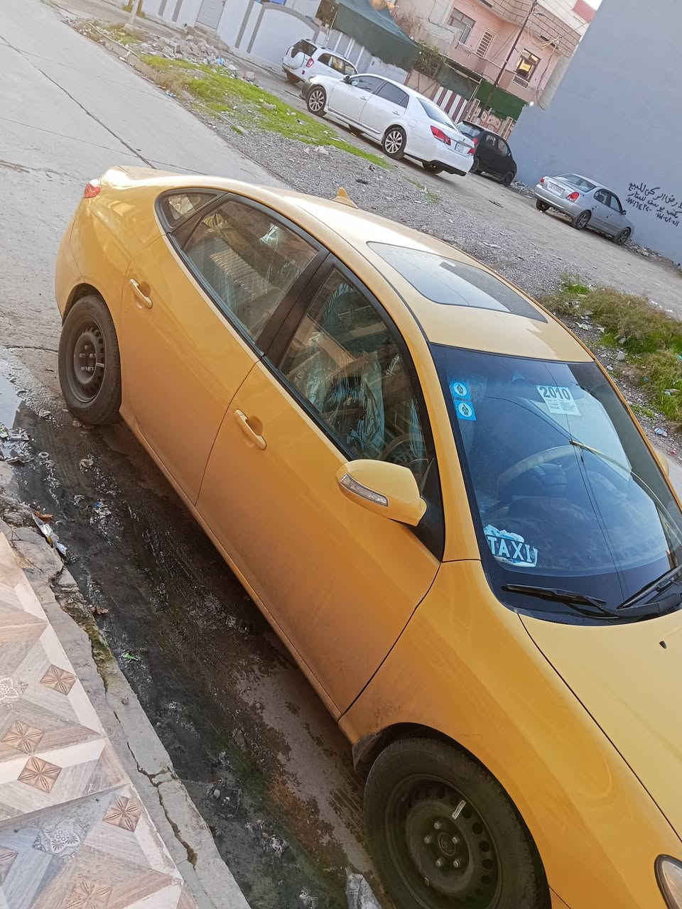 سلام عليكم
اقرا المنشور قبل لا تخابر 
النترا 2010 امريكي هيئه وغرامات مصفره هزه جديده طخم امامي وخلفي كلو جديد منضومه غاز بيها 
محرك 2000 بي بخار كير شرط 
تخم تاير جديد 
سلايت بيها تحكمات استيرن 
شاشه وكاميرا 
ضرر جاملغ اليمين بدون دواخل 
السياره كود واحد وجاهزه من كلشي 
شرعيها بحي صدام يريد تحويل اني عندي وكاله بيها 
مكاني ايسر حي سكر 
نقد فقط ماابيع مقدمه 
***********
