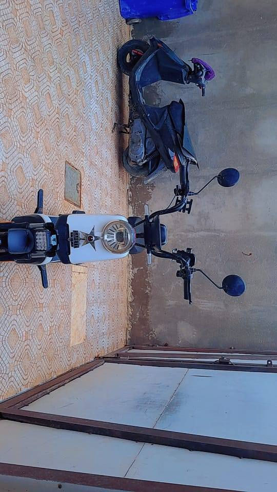 السلام عليكم دراجه نضيفه كلش العنوان البصره المطيحه رايدهه ب ٣٠٠ ***********
