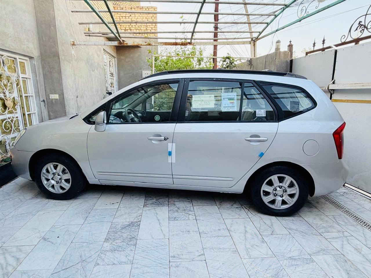 ***********
(( لعشاق الجديد فقط )) 

#اللهم صلي ع محمد وآل محمد..

#كيا كارنز 2008 وارد خليجي رقم  بصره مشروع وطني صاعده هزه جديده سنويه لل 28 …#مكينه دوش مامفتوحه شرط 

#ماشيه 250 حقيقي …..7راكب 

#كفاله من الضربه والفتح والتبديل بأستثناء شخط بين البابين جهت العبري ومسويهن الباقي كفاله عامه 

#السياره جاهزه من كلشي كير ومكينه بالكارتون حداديه جديده طخم تاير جديد تبريد ثلج السياره جاهزه…

#السعر 97 مكاني ناصريه مركز…
