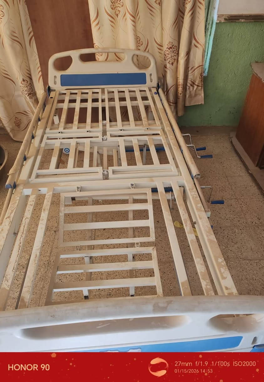 سرير طبي مع ملحقاته   جاهزه ترفع وتنزل وكل مستلزماتها وياها
التواصل واتساب ***********
