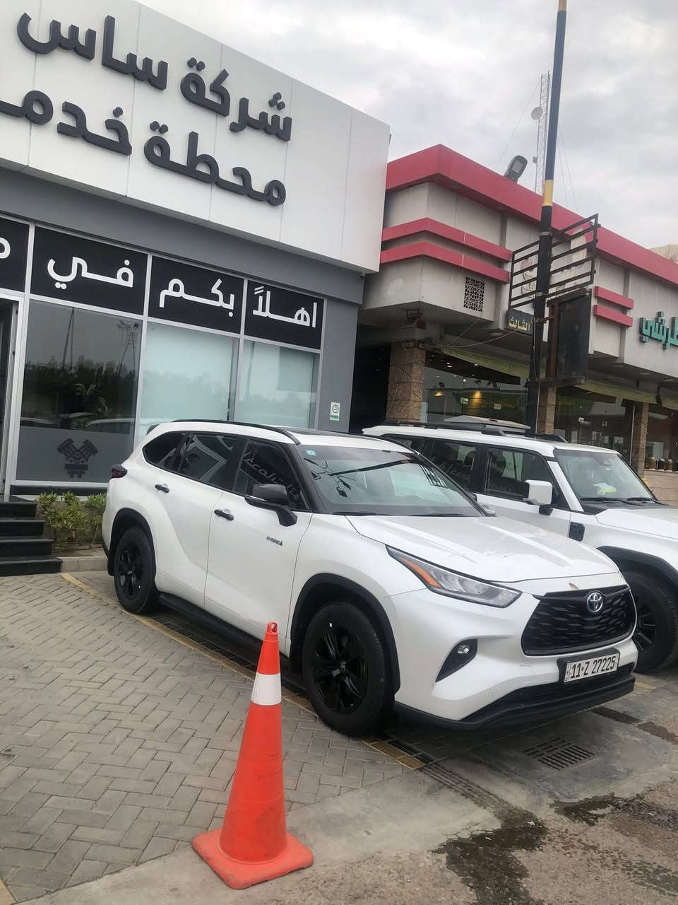 تويوتا هايلندر 2024 هايبرد مرقم بغداد بلاك ادشن وكالة ساز اليابانيه ام ضمان
ماشيه 17الف   سعة المحرك 2.5L هايبرد عدد ايرباق 8 دفع رباعي AWD
مكفوله كفاله عامه 
ضمان :صيانه دهن سنتين مجانًا 
وبطاريات ومحرك 8سنوات

رقم ***********

🟪 السعر  : 355$

موصفات: 
لايت زينون + LED
كشافات امامية
بك لايت LED
سلايد رووف
اريل نفكيتر
مفتاح تشغيل بصمة
فتح الصندوق كهرباء
شاشة
كاميرا دوارة
حركة مقعد السائق كهرباء
المقاعد جلد
تتسع ل 7 ركاب
مثبت سرعة
المودات والاوامر الصوتية
اوضاع القيادة Drive Mode
المرآة الوسطية اوتو دم
فحص انظمة السيارة
حساسات ضغط الاطارات
مقود جلد حياكة
تبريد شاشة
3 قطع تبريد
شاشة خلفية للتحكم بالتبريد
هاند بريك كهرباء
ABS
رادار
تحديد المسار
Auto Hold
نظام مانع الانزلاق
اشارة في المرايا الجانبية
منفذ طاقة
Bluetooth / USB
بردات ابواب خلفية
تطعيم الدواخل المنيوم
