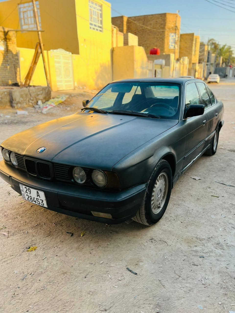 السلام عليكم بي ام موديل 91 مكفوله من الضربه كير ومكينه جاهزه حداديه جاهزه تخم تاير جديد مسكر سنويته لل ٢٨ مكانه بنجف وراعيه بالنجف رقم انكليزي مداور ثاني يوم للاستفسار الاتصال على الرقم *********** السعر ٣٥
