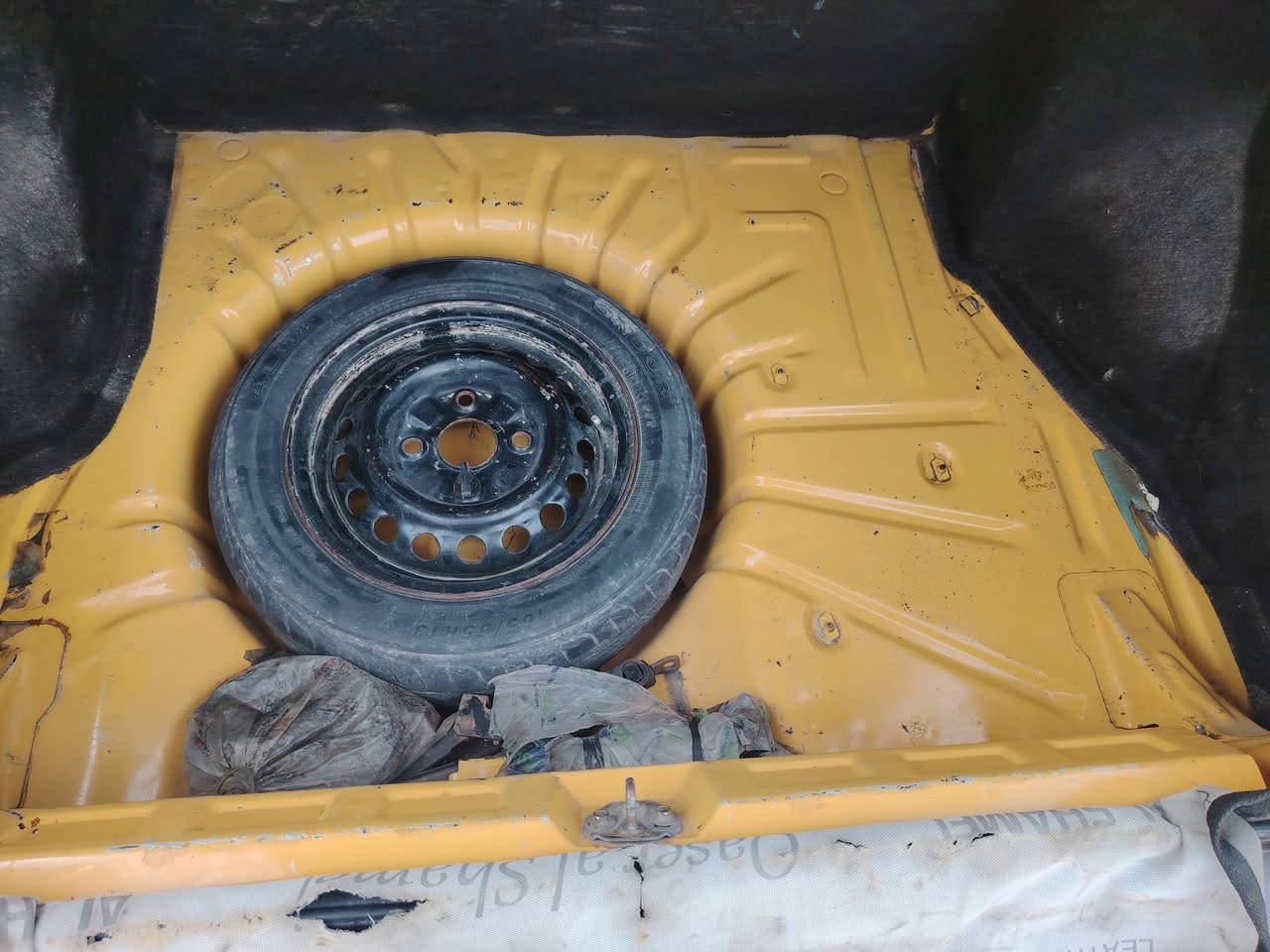 سلام عليكم سايبه ٢٠١٦ باسمي تحويل مباشر سياره مكفول منعده بارد موضح بل صور مكان السياره بغداد ***********
