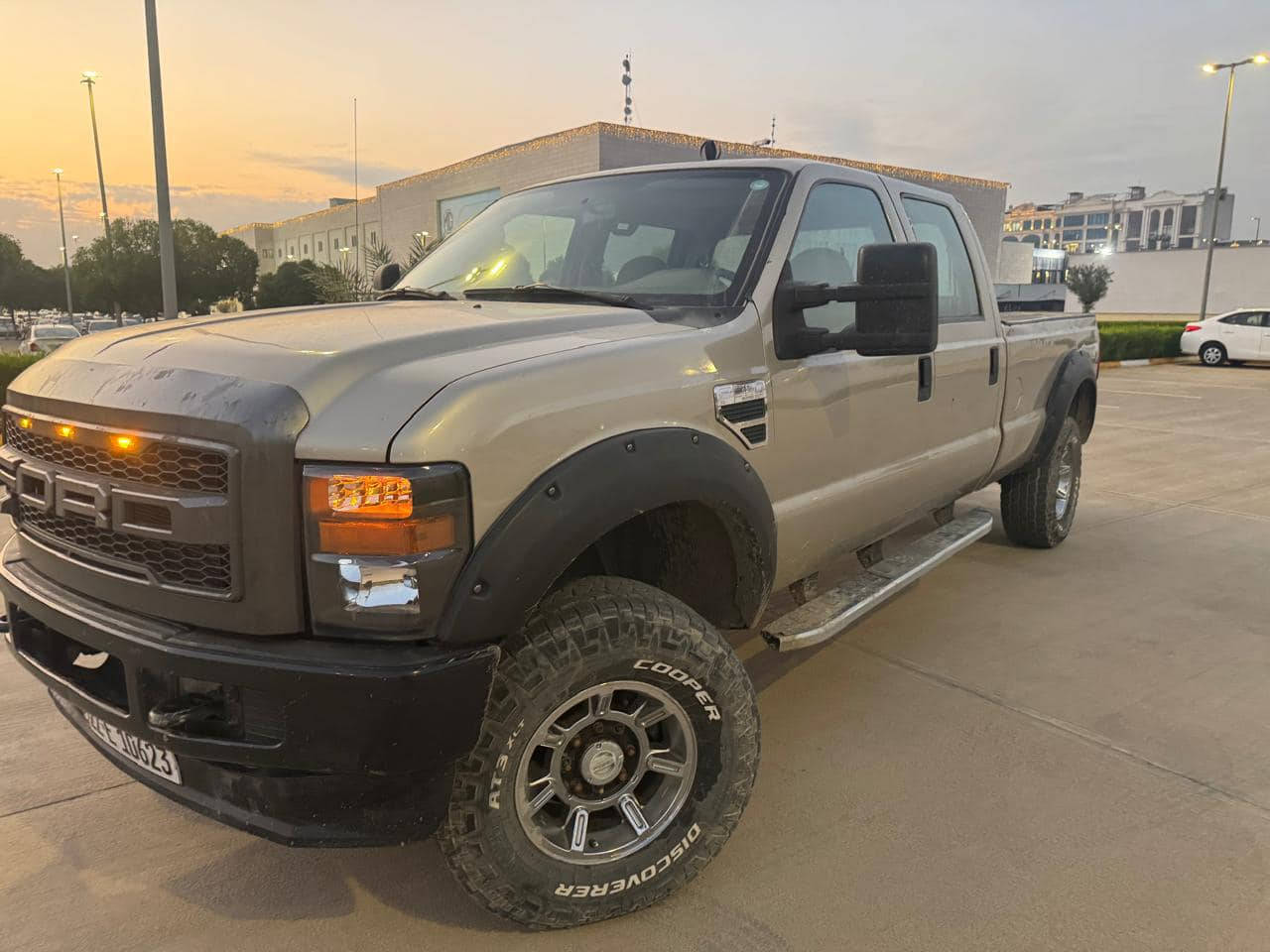 للبيع فورد اصولي رقم اربيل وموديل سيارة ٢٠٠٨ مكينه (10)بانزين بلادي سيارة جديده وكلهه بلاد ومكينه وكيروكسل وتبريد وكهربائيات وكشر  مكفول  بدون صبغ  سيارة ماشي 54الف 
اتصل على واتساب 
***********
