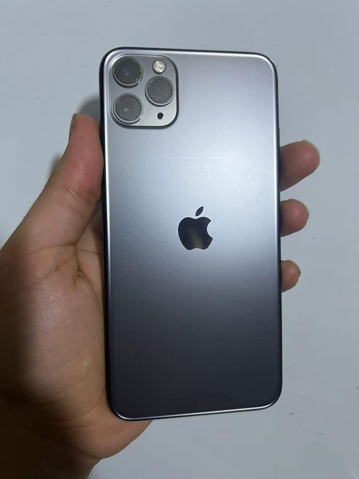 السلام عليكم 
11برو ماكس للبيع 
بطارية 94 ذاكره256
كارتونه وجميع ملحقاتة وياه لون الأسود رمادي 
جديد جهاز مامفتوح ولا مستبدل بي اي قطعه 
حاله على الوكاله السعر خاص 
مكاني البصرة 
***********
